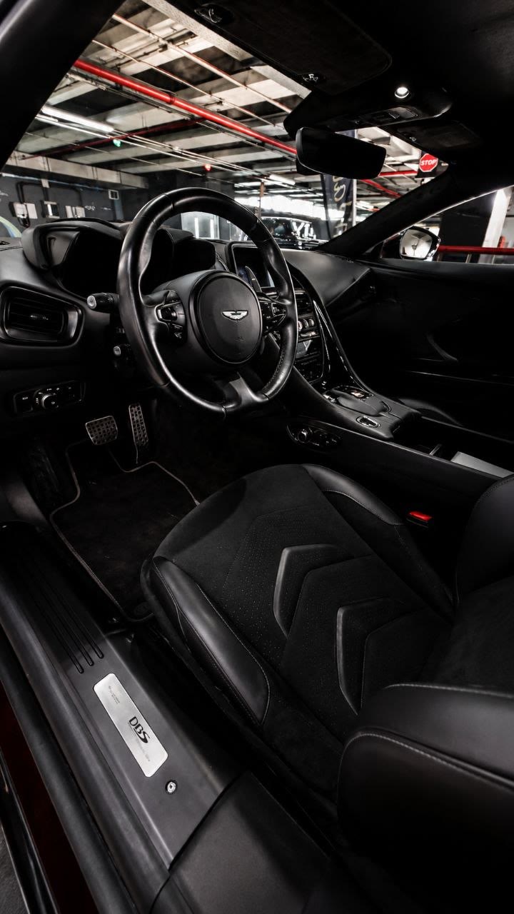 Aston Martin DBS Superleggera