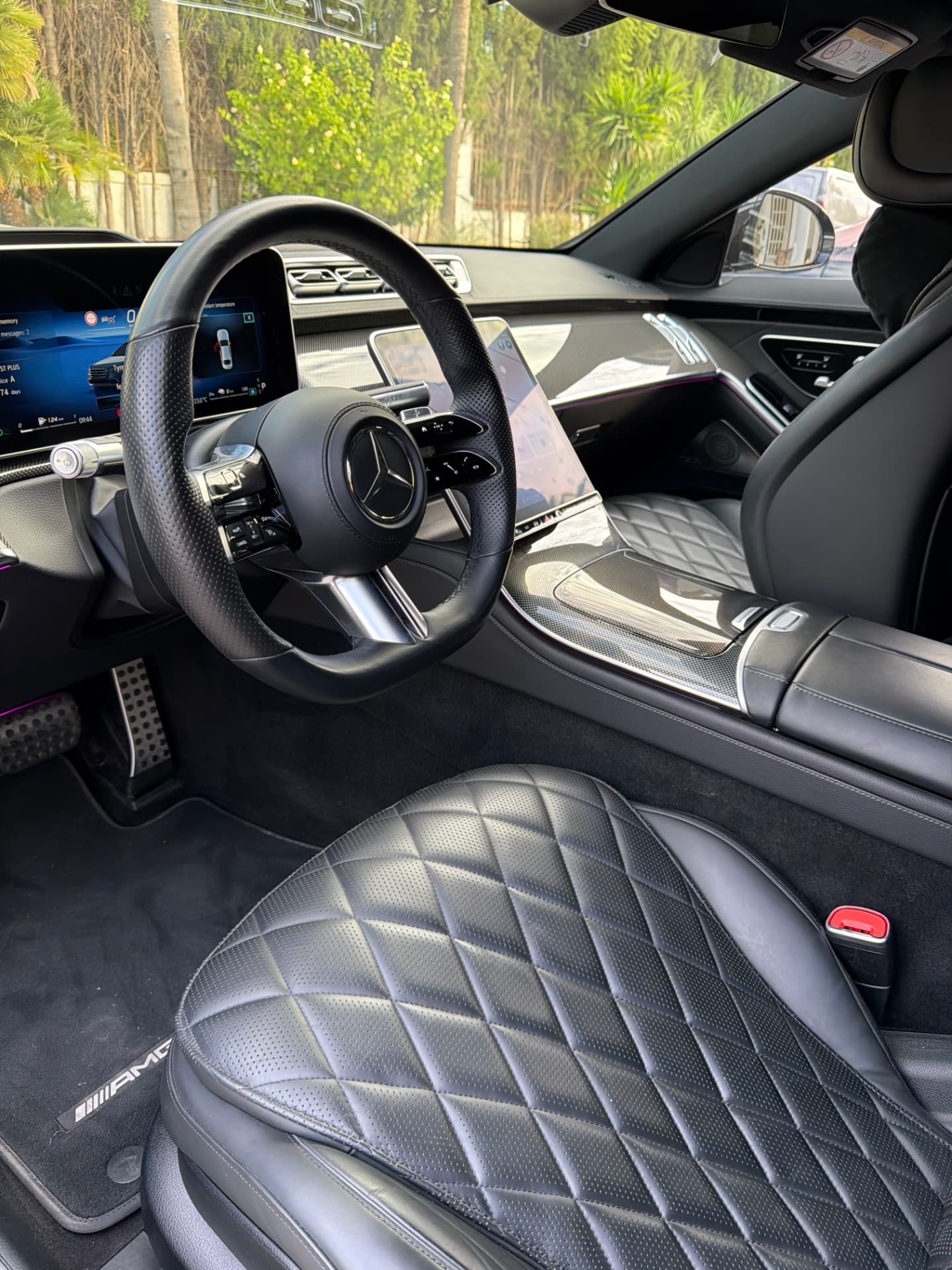 Mercedes-Benz S580e front three-quarter photograph, Cavalma Marbella - 5 / 9