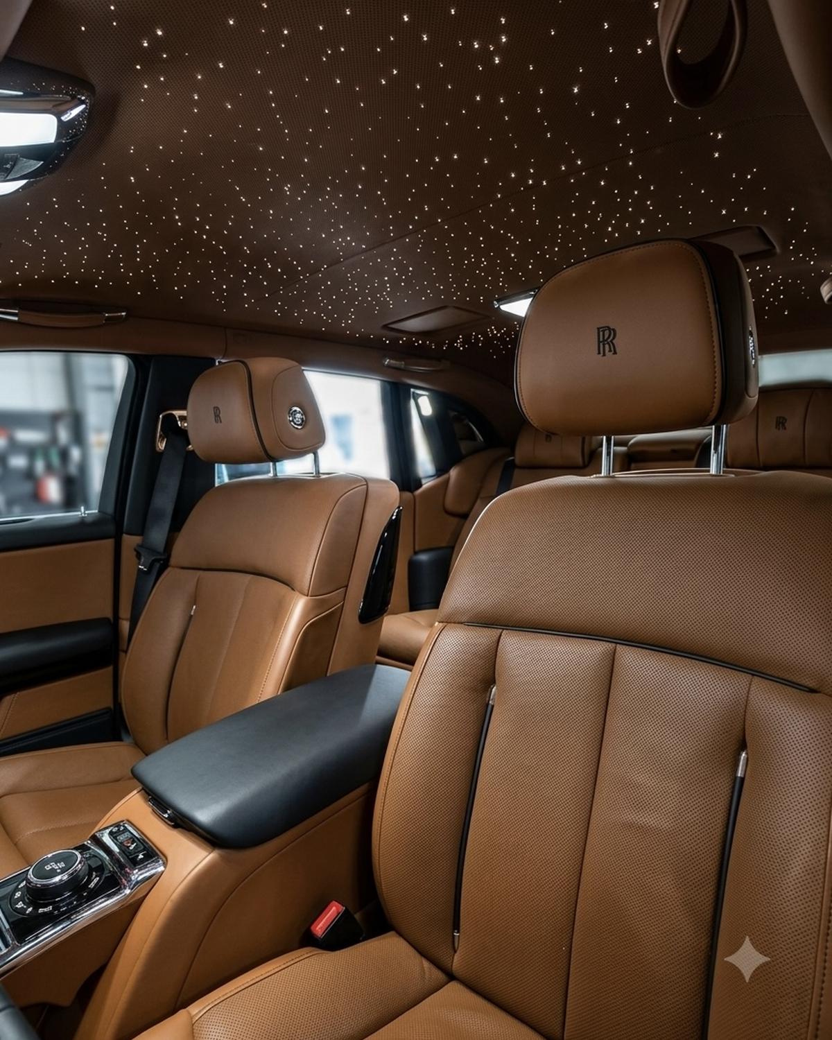 Rolls-Royce - Front cabin
