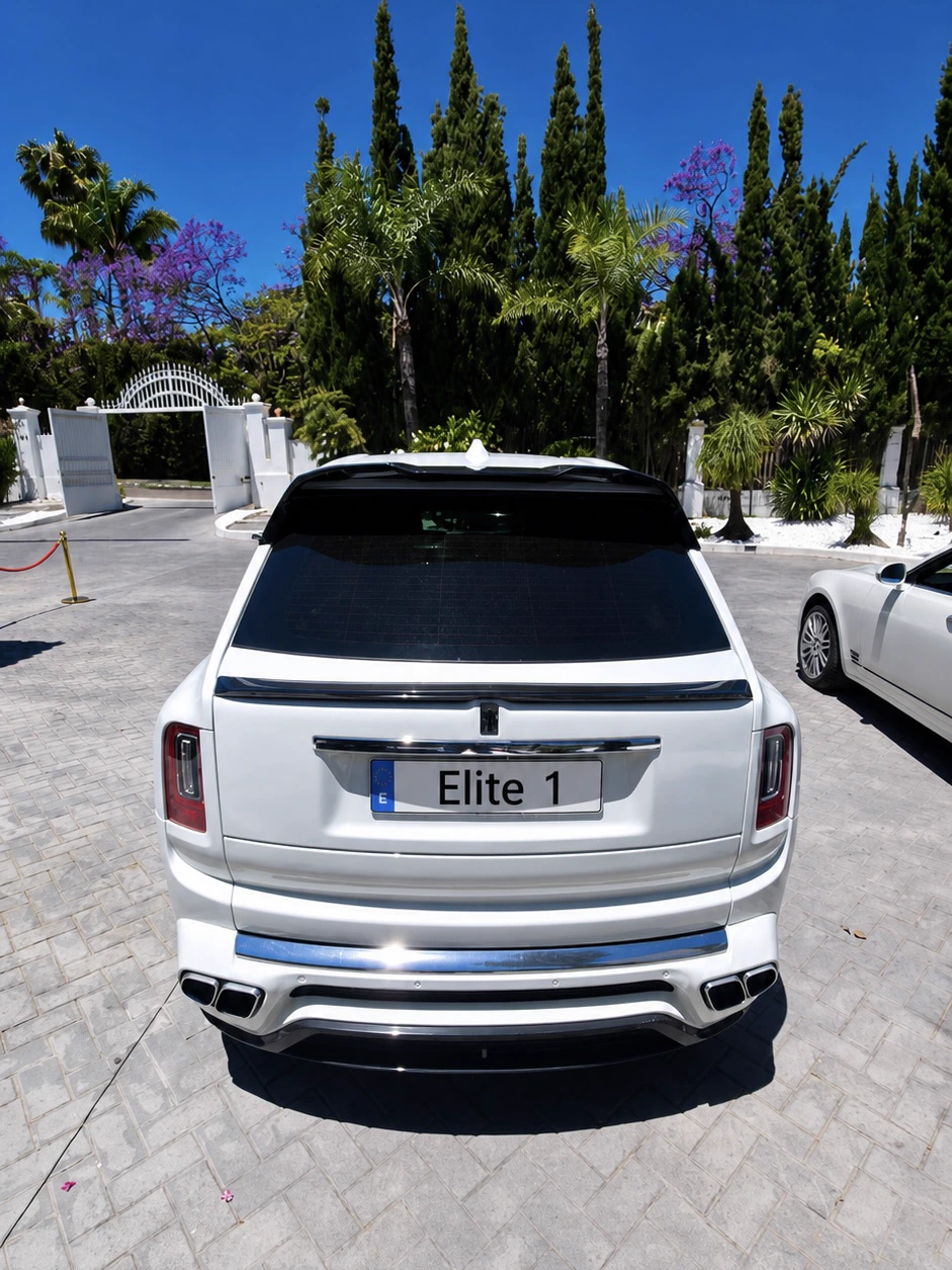 Rolls-Royce Cullinan - Exterior · Rear