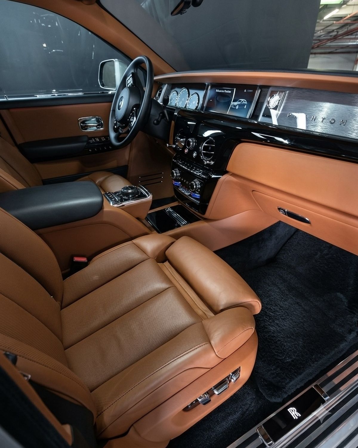 Rolls-Royce - Dashboard