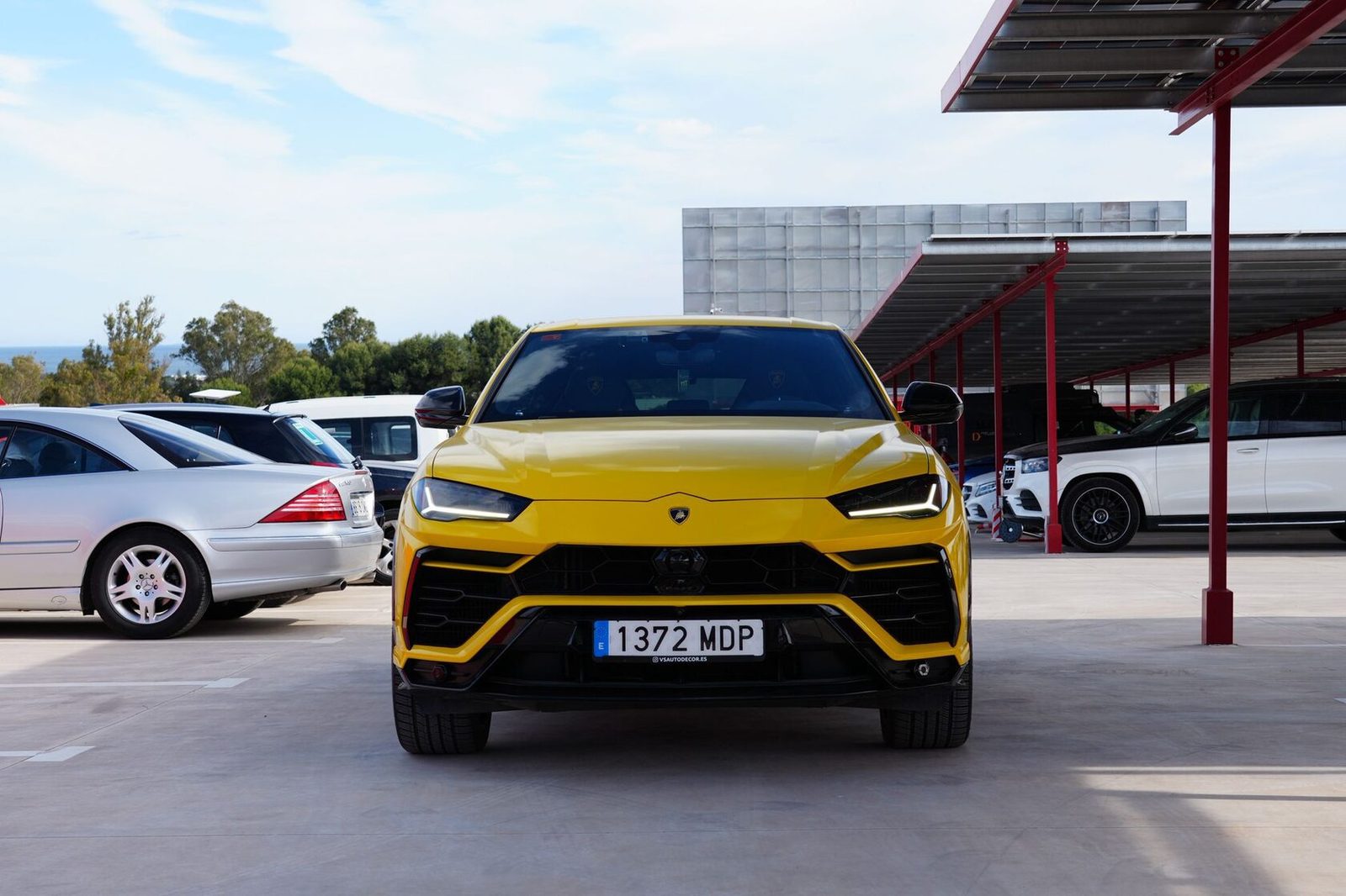 Lamborghini Urus - 3 / 5