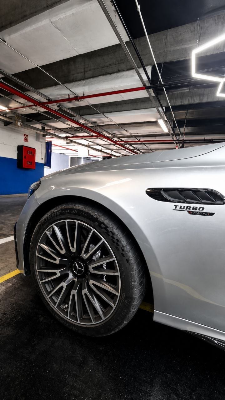 صورة خارجية لسيارة Mercedes-Benz E 53 AMG Hybrid، Cavalma ماربيا - 5 / 8
