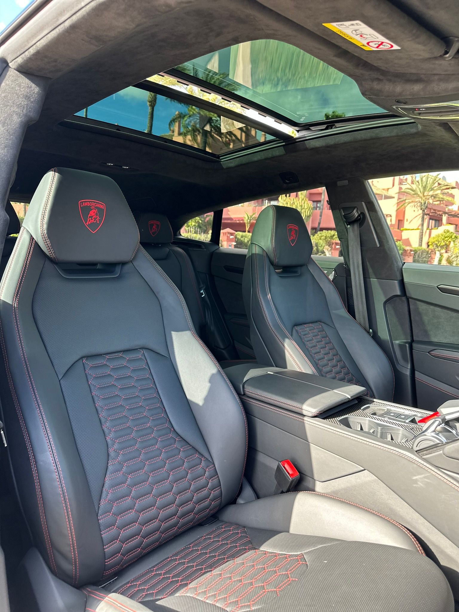 Lamborghini Urus - 4 / 5