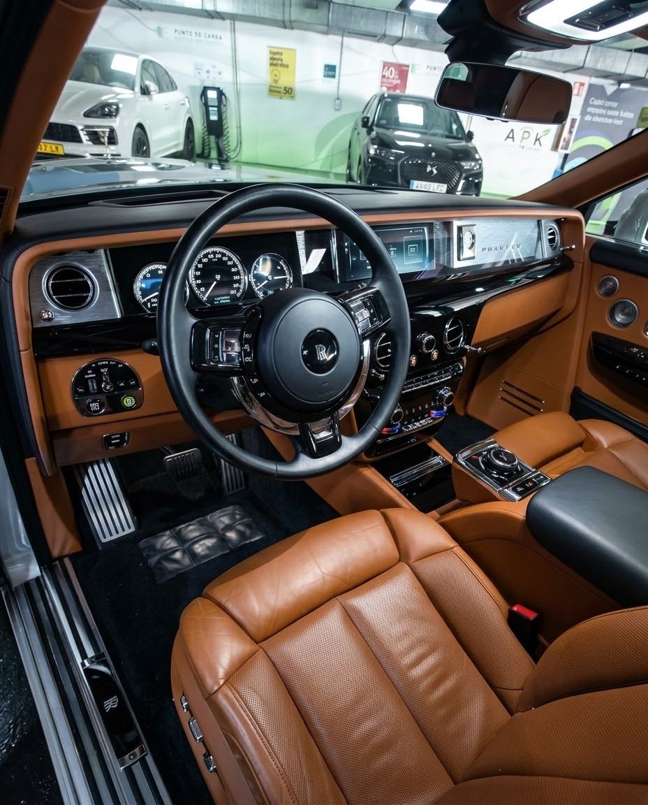 صورة خارجية لسيارة Rolls-Royce Phantom، Cavalma ماربيا - 6 / 10