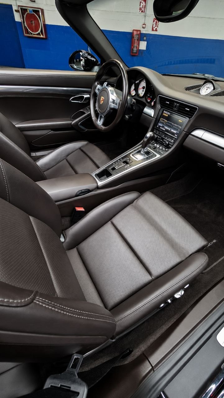 صورة خارجية لسيارة Porsche 911 Turbo S Cabriolet، Cavalma ماربيا - 5 / 6