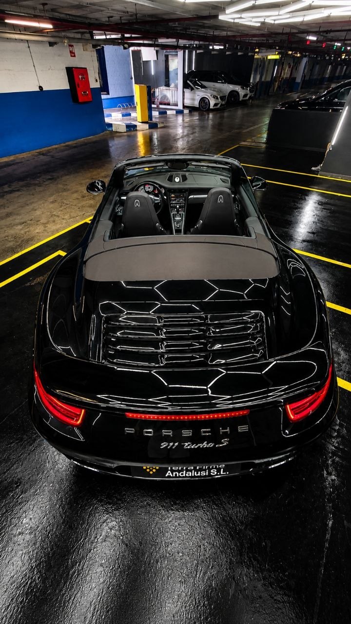 صورة خارجية لسيارة Porsche 911 Turbo S Cabriolet، Cavalma ماربيا - 3 / 6