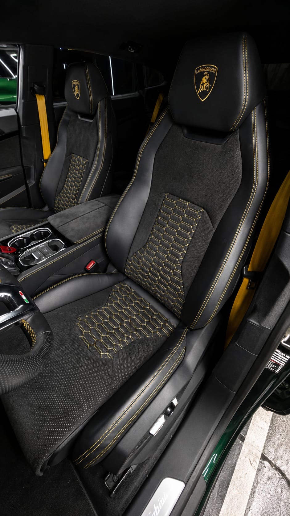 Lamborghini Urus S, vista frontal tres cuartos, Cavalma Marbella - 6 / 8
