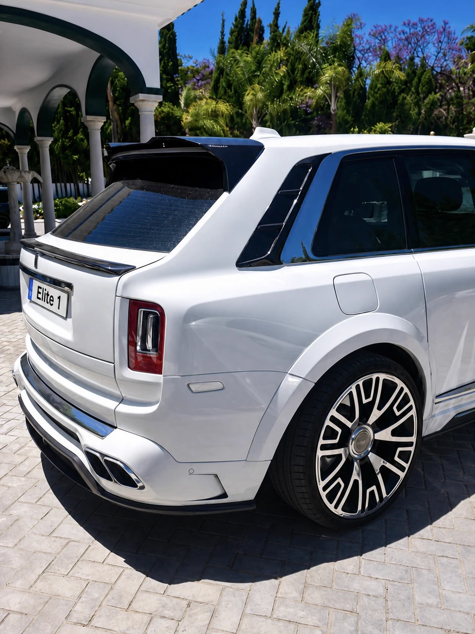 Rolls-Royce Cullinan - Exterior · Rear three-quarter