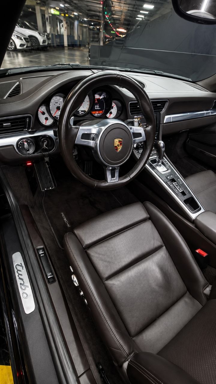 صورة خارجية لسيارة Porsche 911 Turbo S Cabriolet، Cavalma ماربيا - 4 / 6