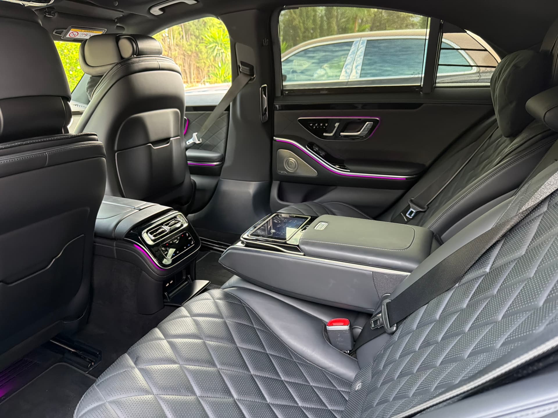 Mercedes-Benz S580e front three-quarter photograph, Cavalma Marbella - 8 / 9