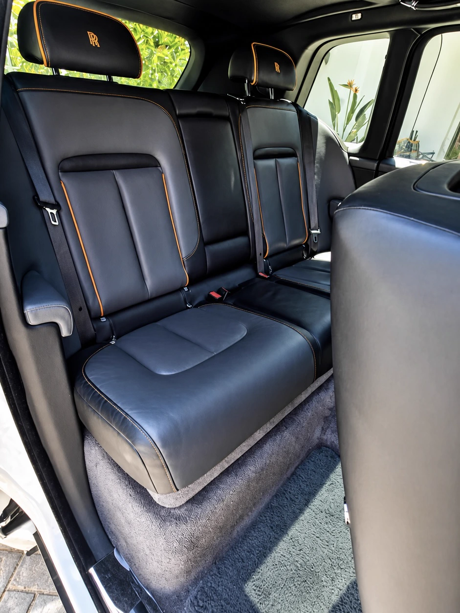 Rolls-Royce Cullinan - Rear cabin