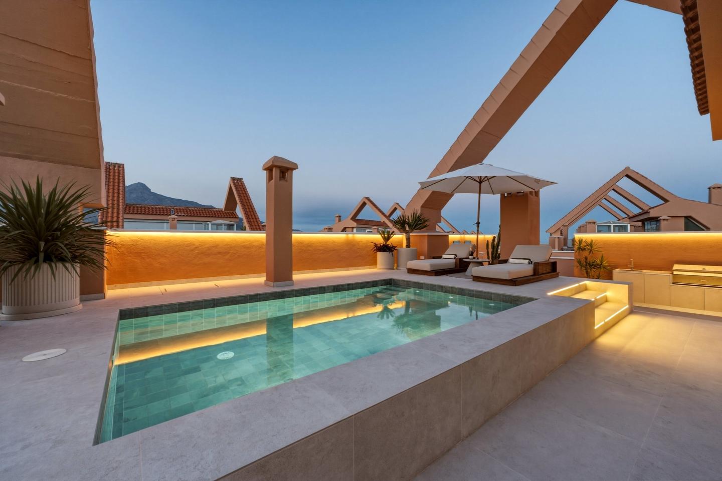Duplex Penthouse with Private Rooftop Pool, Marbella