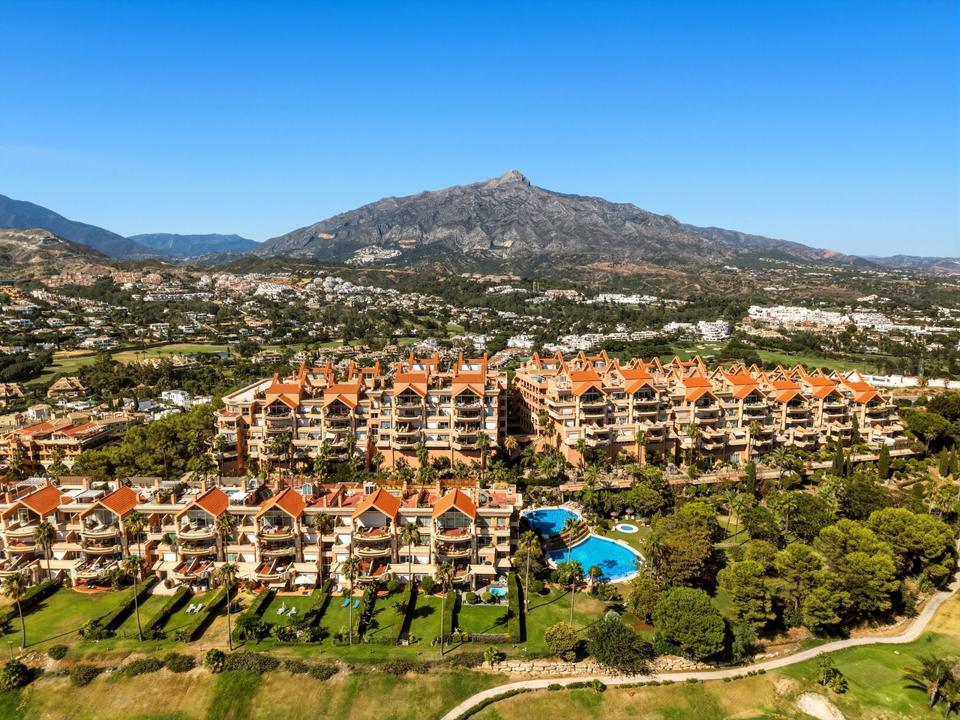 Duplex Penthouse with Private Rooftop Pool, Marbella