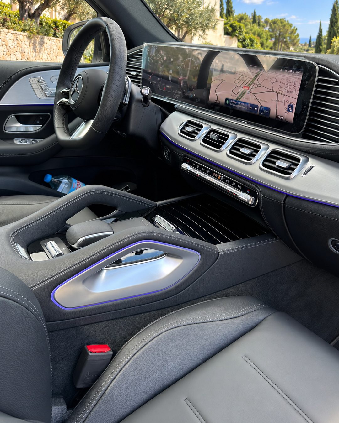 Mercedes-Benz GLE 300d centre console and navigation display