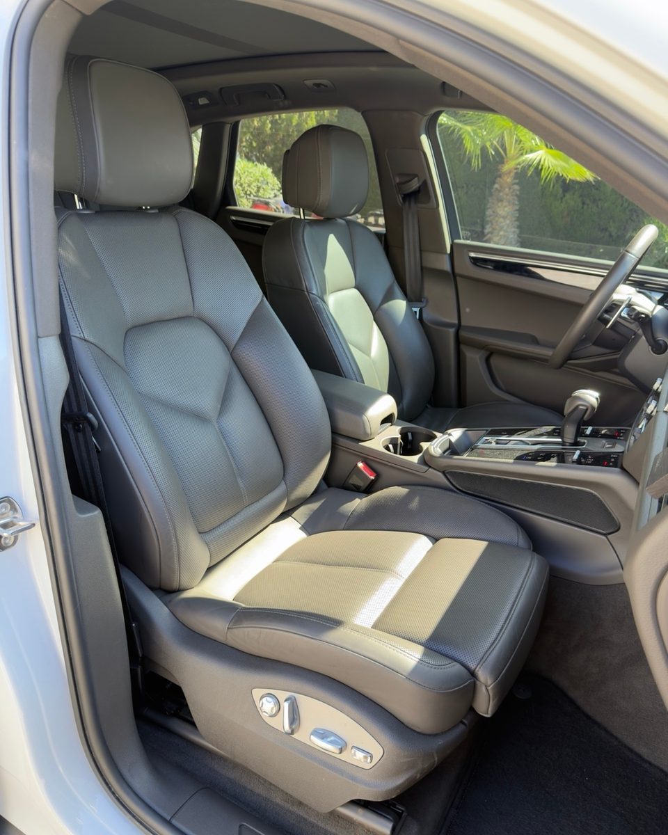 Porsche Macan interior photograph, Cavalma Marbella — 8 / 9